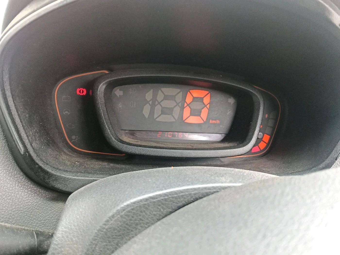 2016 Renault Kwid RXL, Petrol, Manual, 2,10,764 km, interior