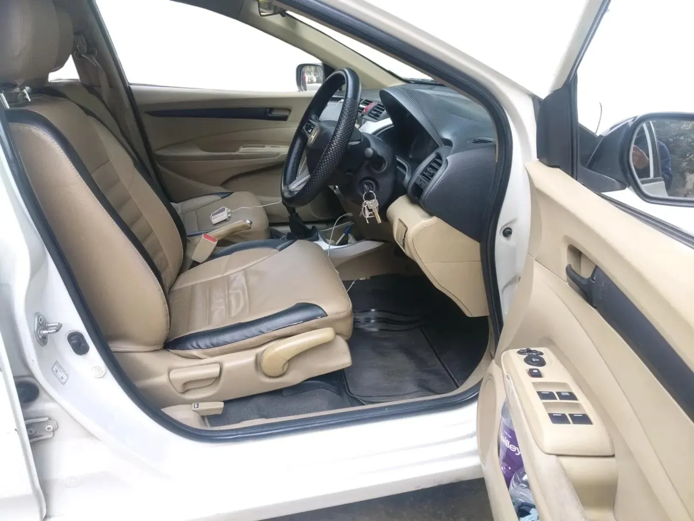 2011 Honda City 1.5L I-VTEC S MT, Petrol, Manual, 1,60,989 km, interior