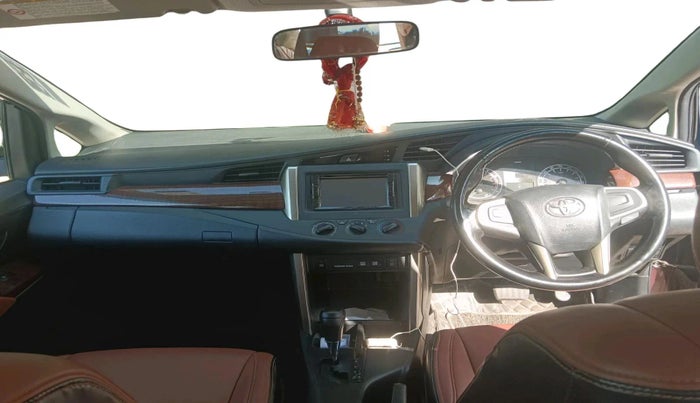 2017 Toyota Innova Crysta 2.7 GX AT 7 STR, Petrol, Automatic, 93,868 km, interior