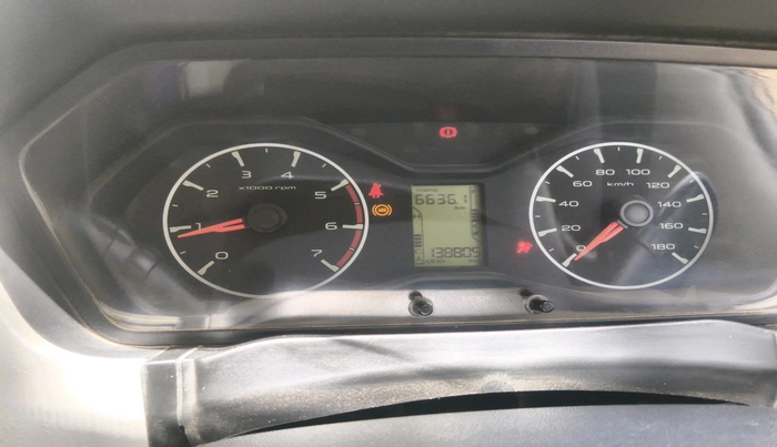 2018 Mahindra Scorpio S7, Diesel, Manual, 1,38,805 km, interior