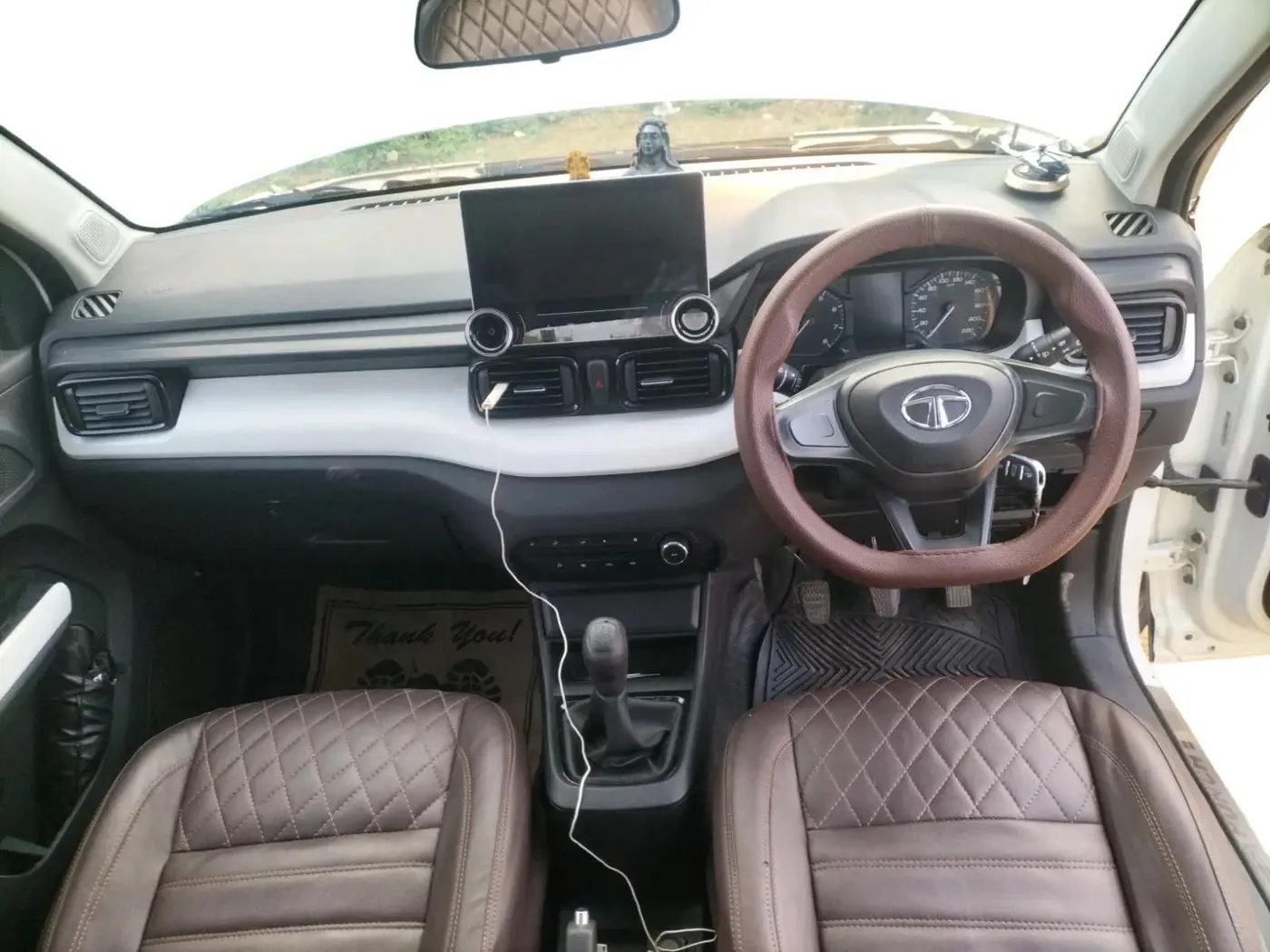 2022 Tata PUNCH PURE MT, Petrol, Manual, 37,628 km, interior