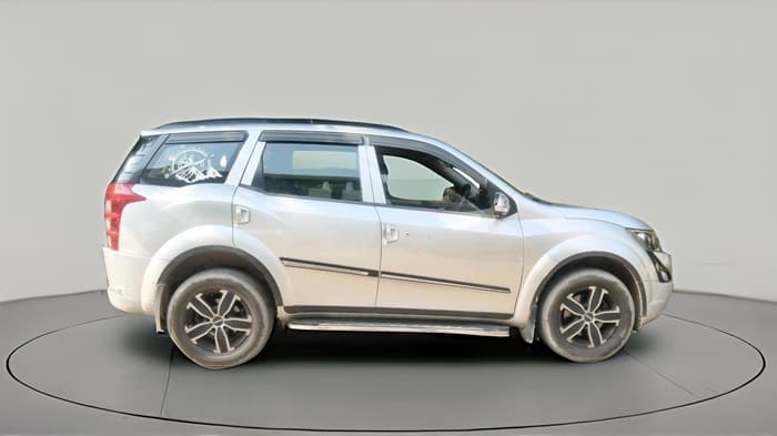2016 Mahindra XUV500 W4 1.99, Diesel, Manual, 1,17,978 km, exterior