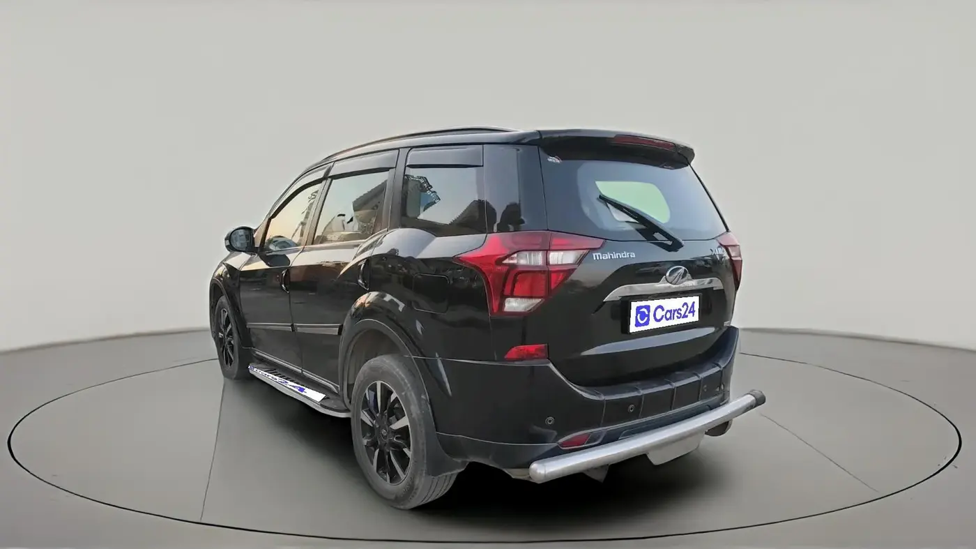 2018 Mahindra XUV500 W11, Diesel, Manual, 68,805 km, exterior