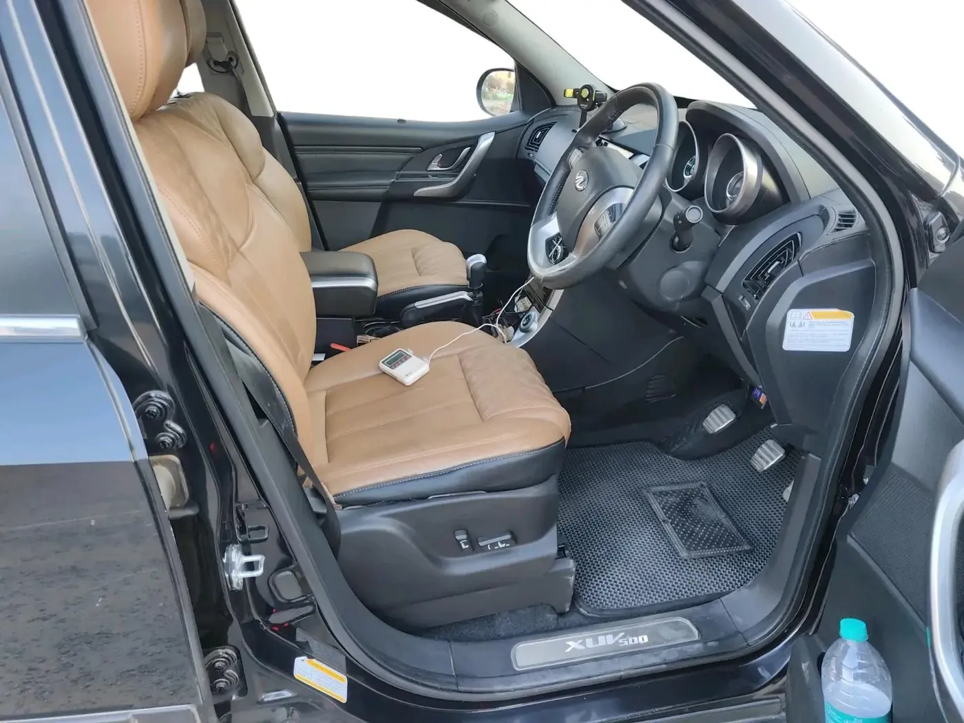 2018 Mahindra XUV500 W11, Diesel, Manual, 68,805 km, interior