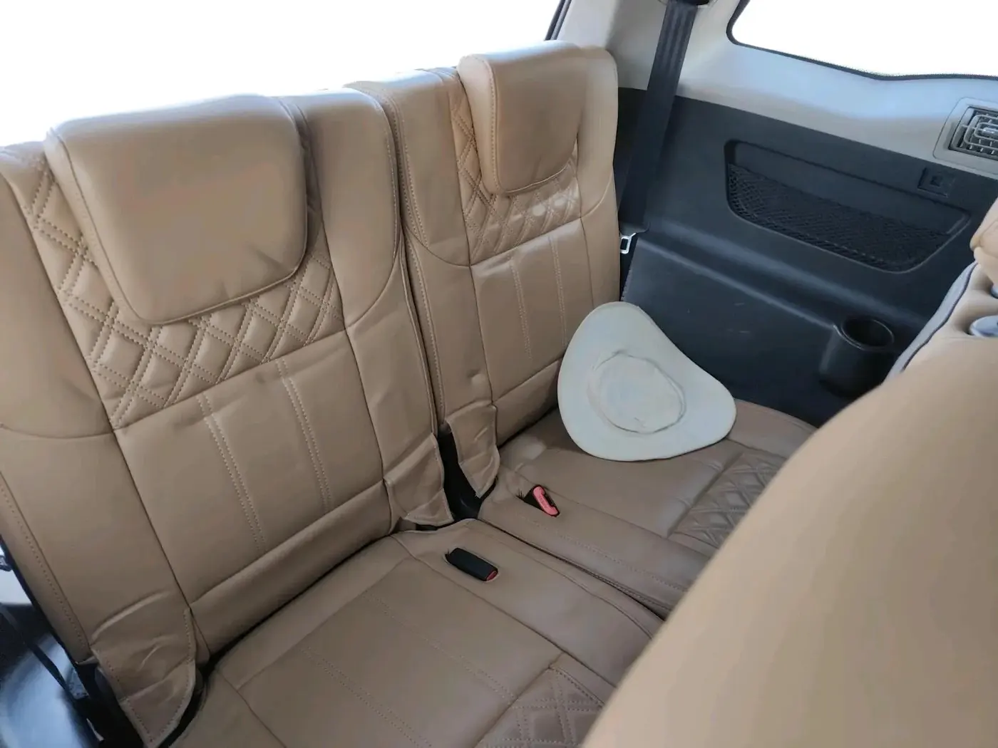 2018 Mahindra XUV500 W11, Diesel, Manual, 68,805 km, interior