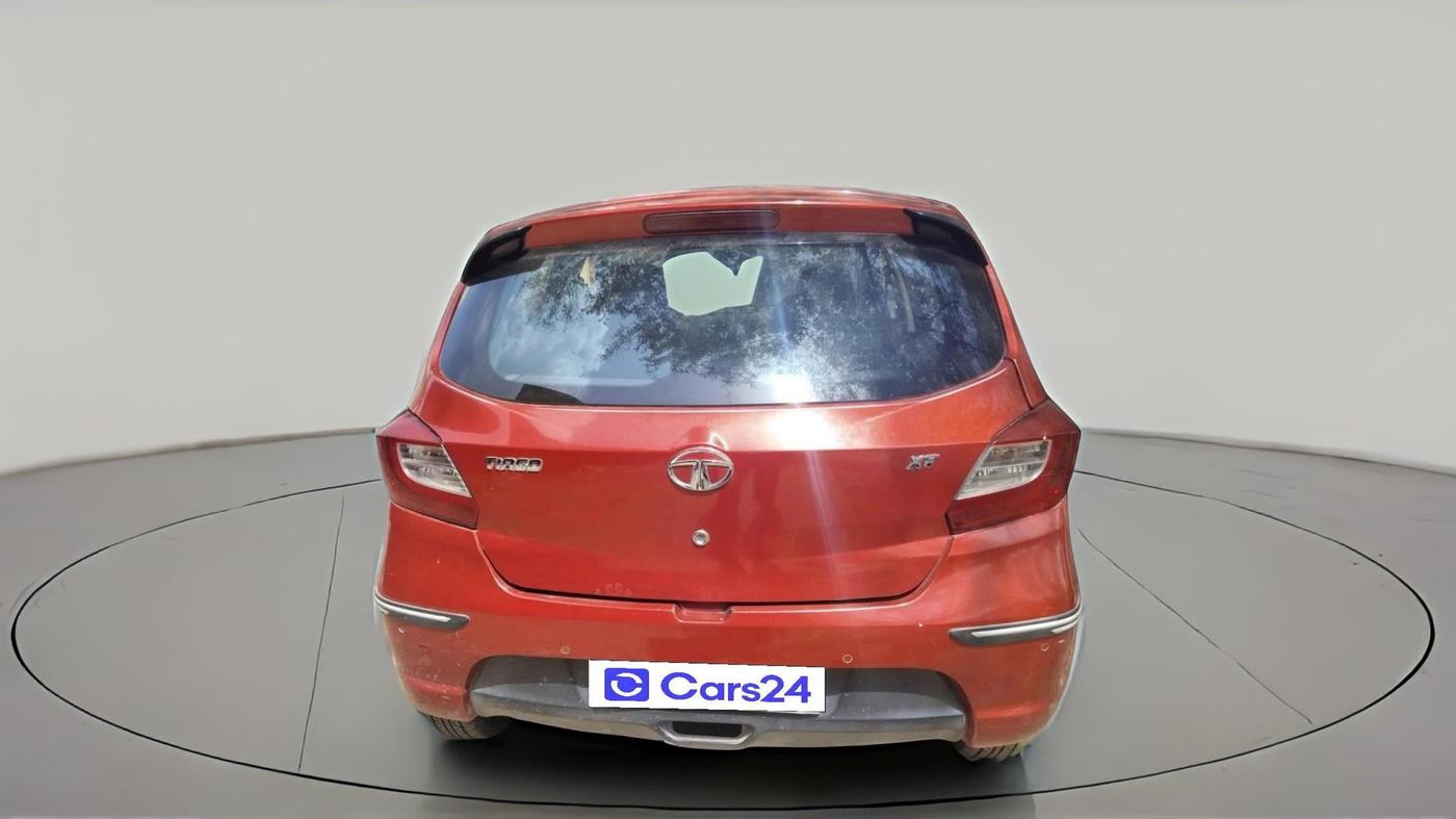 2017 Tata Tiago XT PETROL, Petrol, Manual, 68,189 km, exterior