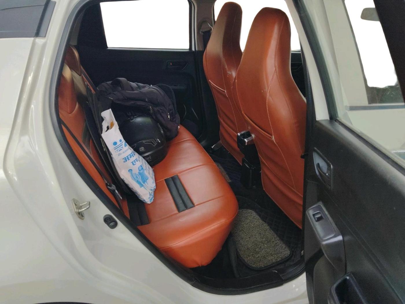 2023 Maruti Swift LXI, Petrol, Manual, 19,375 km, interior