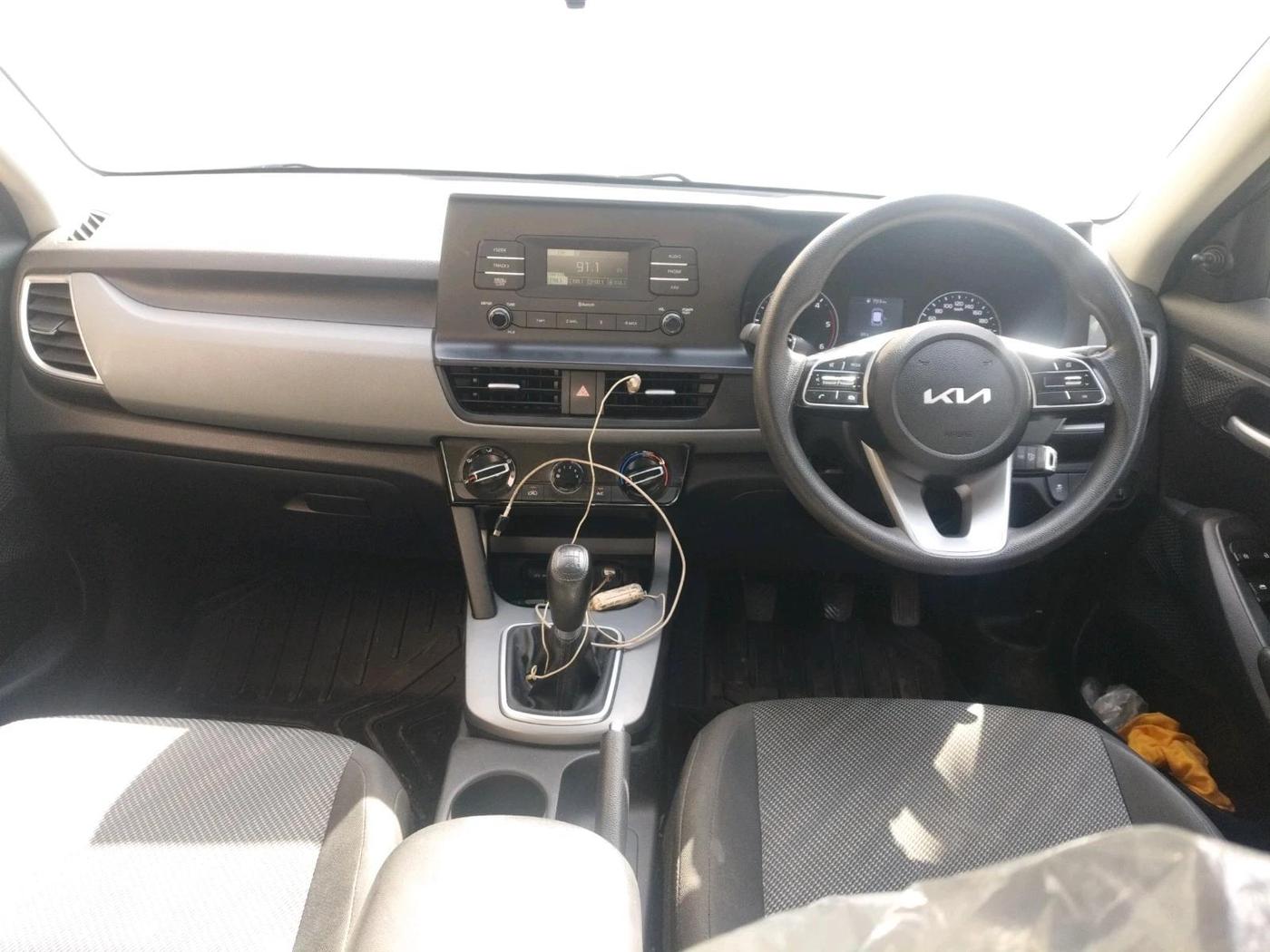 2022 KIA SELTOS HTE 1.5 DIESEL, Diesel, Manual, 32,763 km, interior