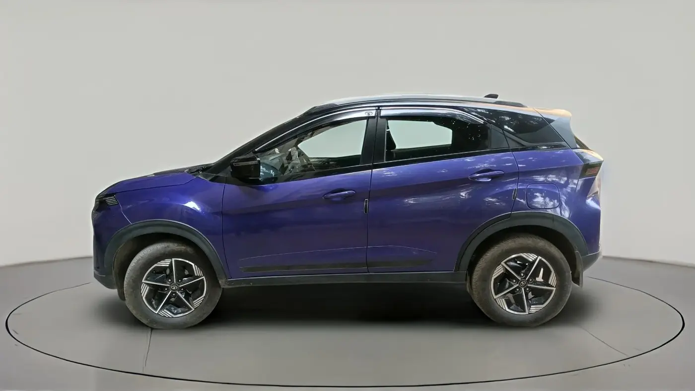 2024 Tata NEXON FEARLESS PURPLE + SUNROOF DCA DUAL TONE 1.2 PETROL, Petrol, Automatic, 11,251 km, exterior