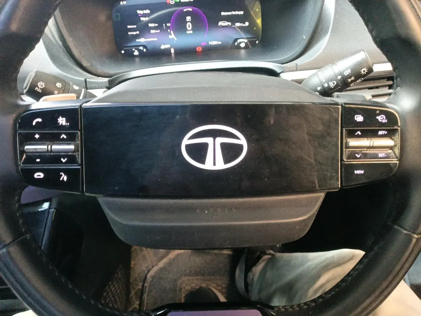 2024 Tata NEXON FEARLESS PURPLE + SUNROOF DCA DUAL TONE 1.2 PETROL, Petrol, Automatic, 11,251 km, interior