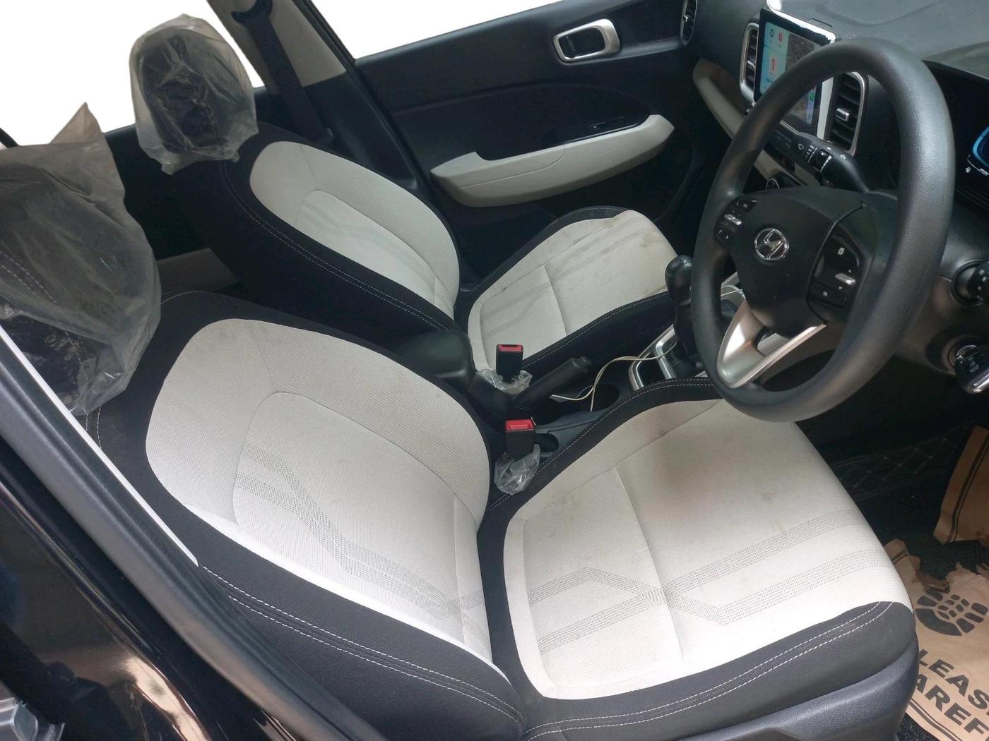 2024 Hyundai VENUE S (O) Plus 1.2 Petrol , Petrol, Manual, 11,588 km, interior