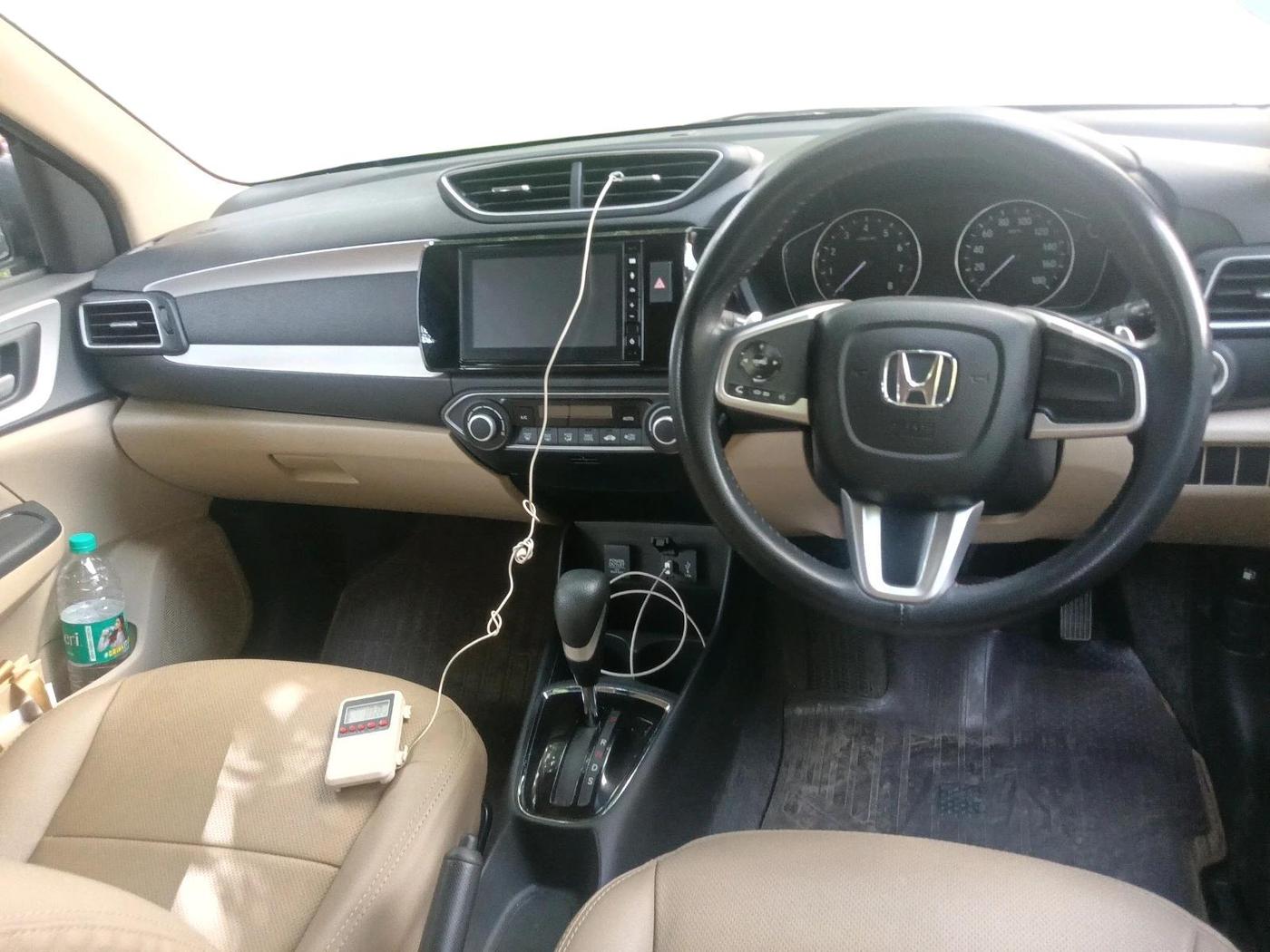 2022 Honda Amaze 1.2L I-VTEC VX CVT, Petrol, Automatic, 19,523 km, interior