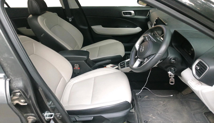 2024 Hyundai VENUE S (O) 1.0 Turbo Petrol DCT, Petrol, Automatic, 4,548 km, interior