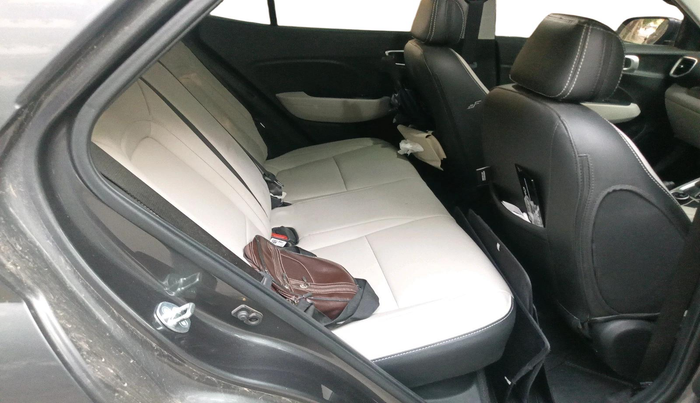 2024 Hyundai VENUE S (O) 1.0 Turbo Petrol DCT, Petrol, Automatic, 4,548 km, interior