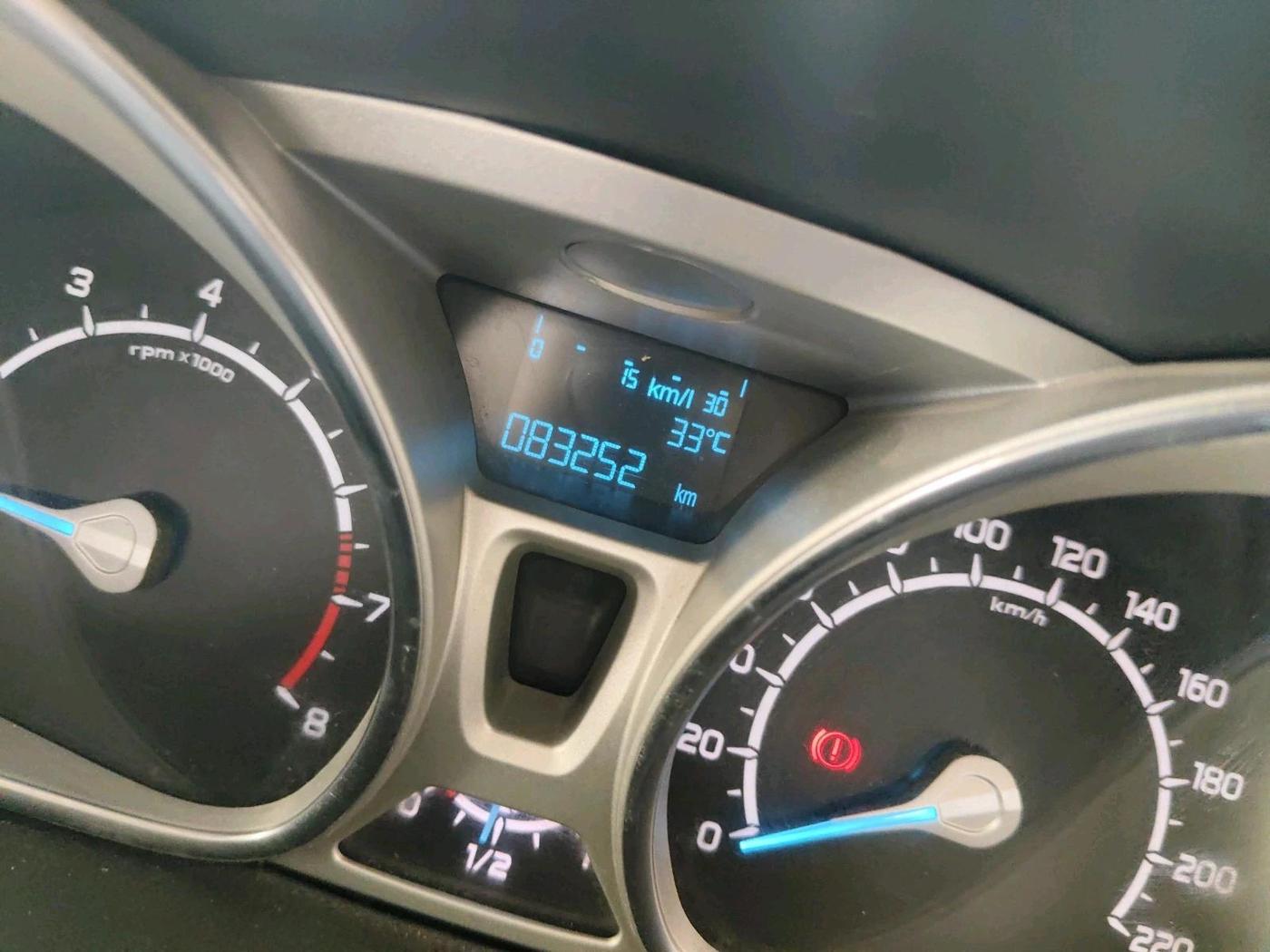 2016 Ford Ecosport TITANIUM+ 1.0L ECOBOOST, Petrol, Manual, 83,252 km, interior