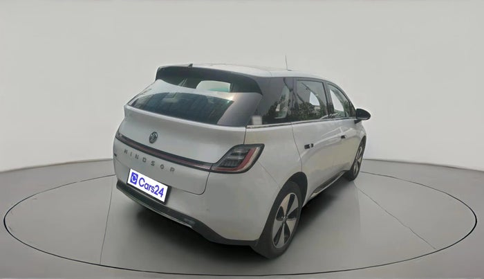 2024 MG Windsor EV Essence, Electric, Automatic, 25,670 km, exterior