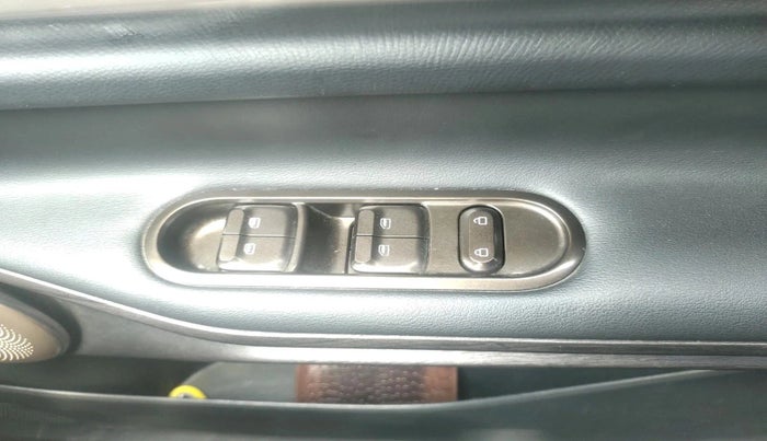 2024 MG Windsor EV Essence, Electric, Automatic, 25,670 km, interior