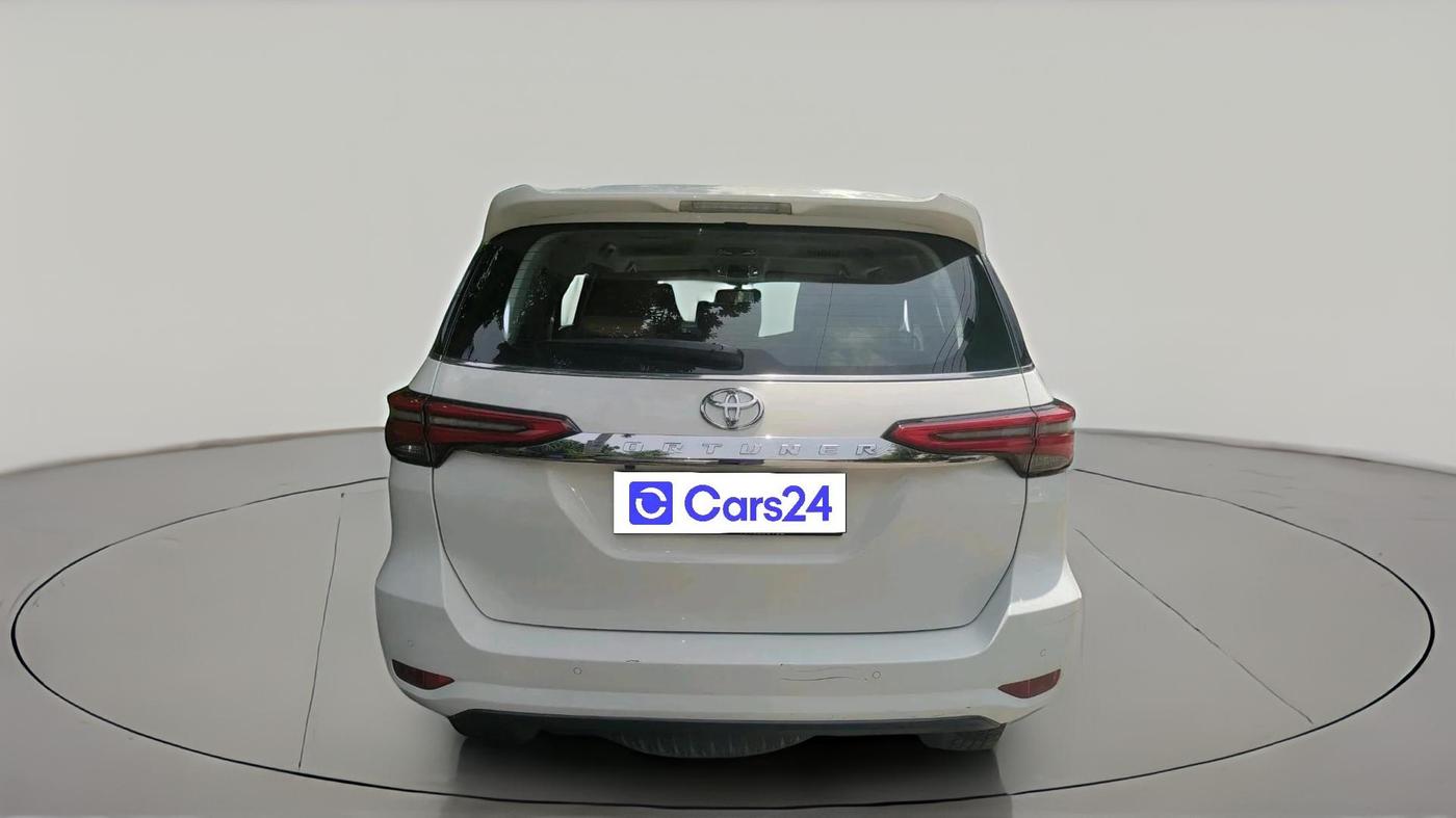 2024 Toyota Fortuner 4X2 AT 2.8 DIESEL, Diesel, Automatic, 43,945 km, exterior