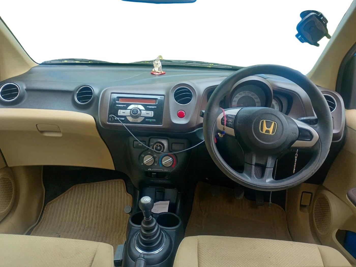 2013 Honda Brio S MT, Petrol, Manual, 88,950 km, interior