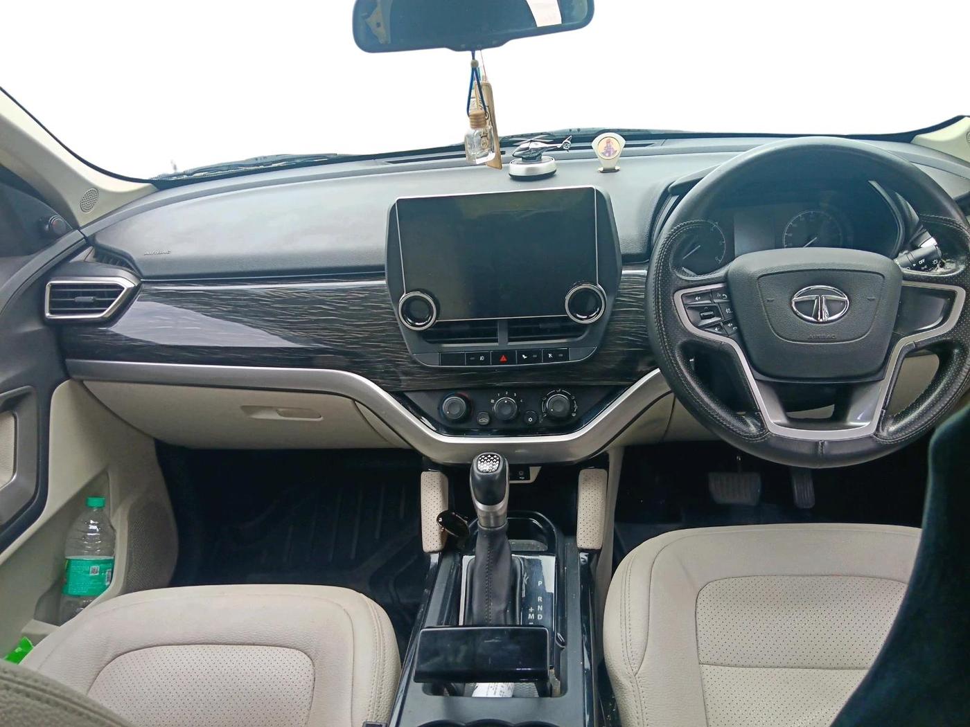 2022 Tata Safari XMA, Diesel, Automatic, 85,864 km, interior