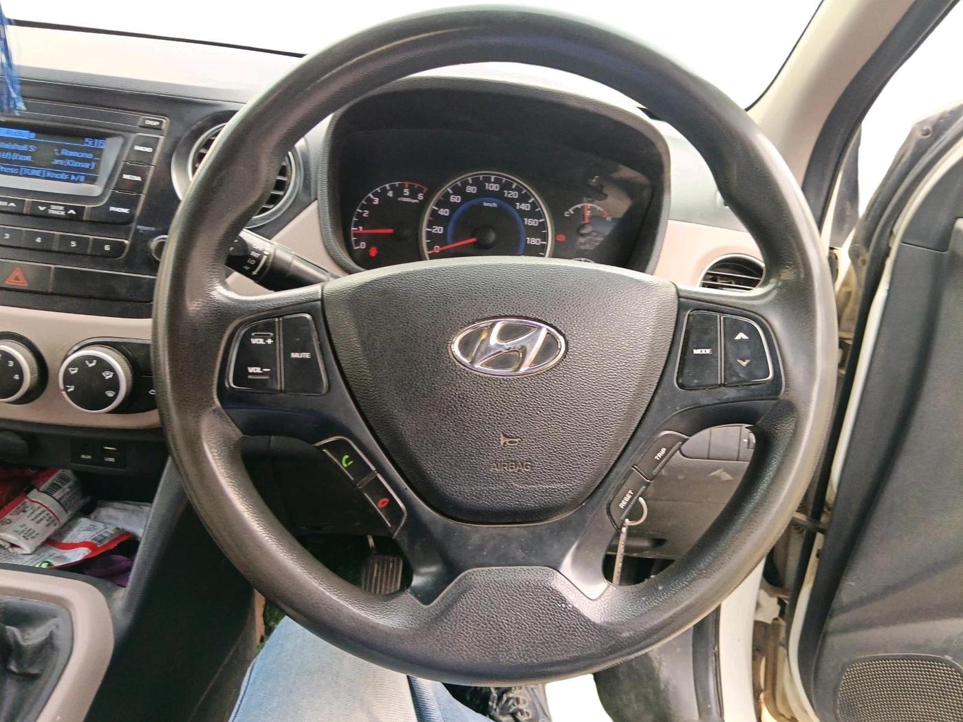 2018 Hyundai Grand i10 MAGNA U2 1.2 CRDI, Diesel, Manual, 1,23,194 km, interior