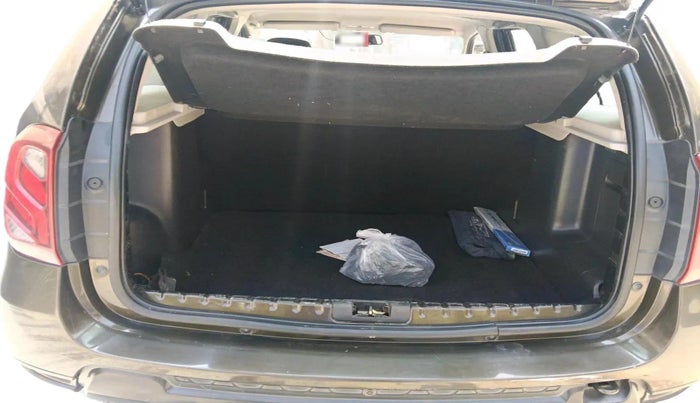 2016 Renault Duster 85 PS RXL DIESEL, Diesel, Manual, 1,28,566 km, exterior