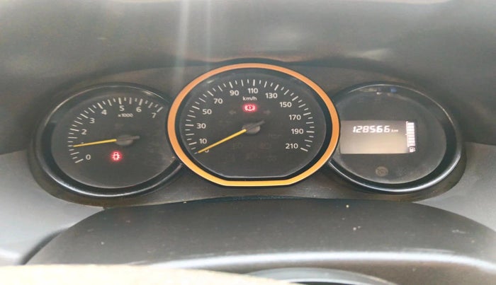 2016 Renault Duster 85 PS RXL DIESEL, Diesel, Manual, 1,28,566 km, interior