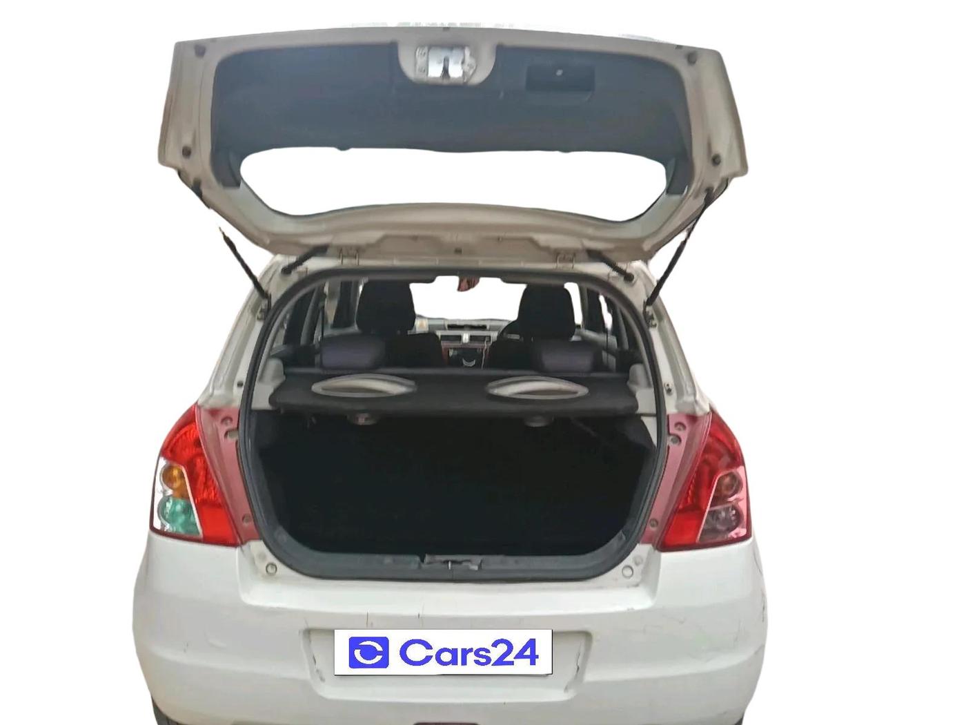 2011 Maruti Swift VXI, Petrol, Manual, 92,650 km, exterior