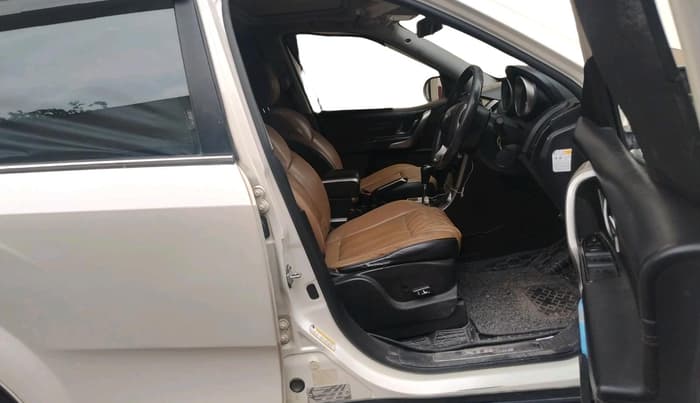 2019 Mahindra XUV500 W11 AT, Diesel, Automatic, 1,34,649 km, interior