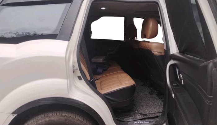 2019 Mahindra XUV500 W11 AT, Diesel, Automatic, 1,34,649 km, interior