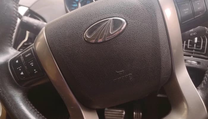 2019 Mahindra XUV500 W11 AT, Diesel, Automatic, 1,34,649 km, interior
