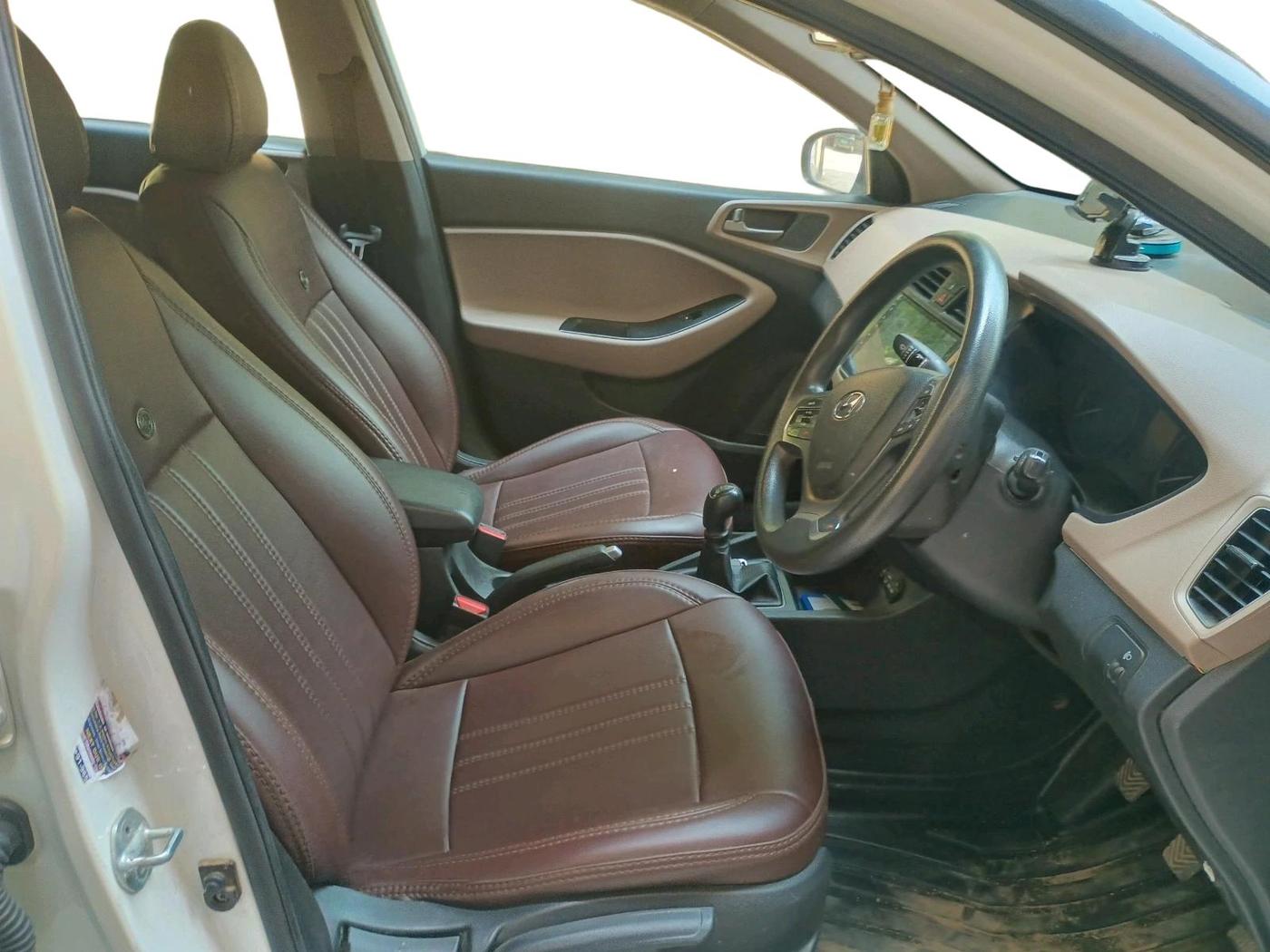 2015 Hyundai Elite i20 SPORTZ 1.2 (O), Petrol, Manual, 77,299 km, interior