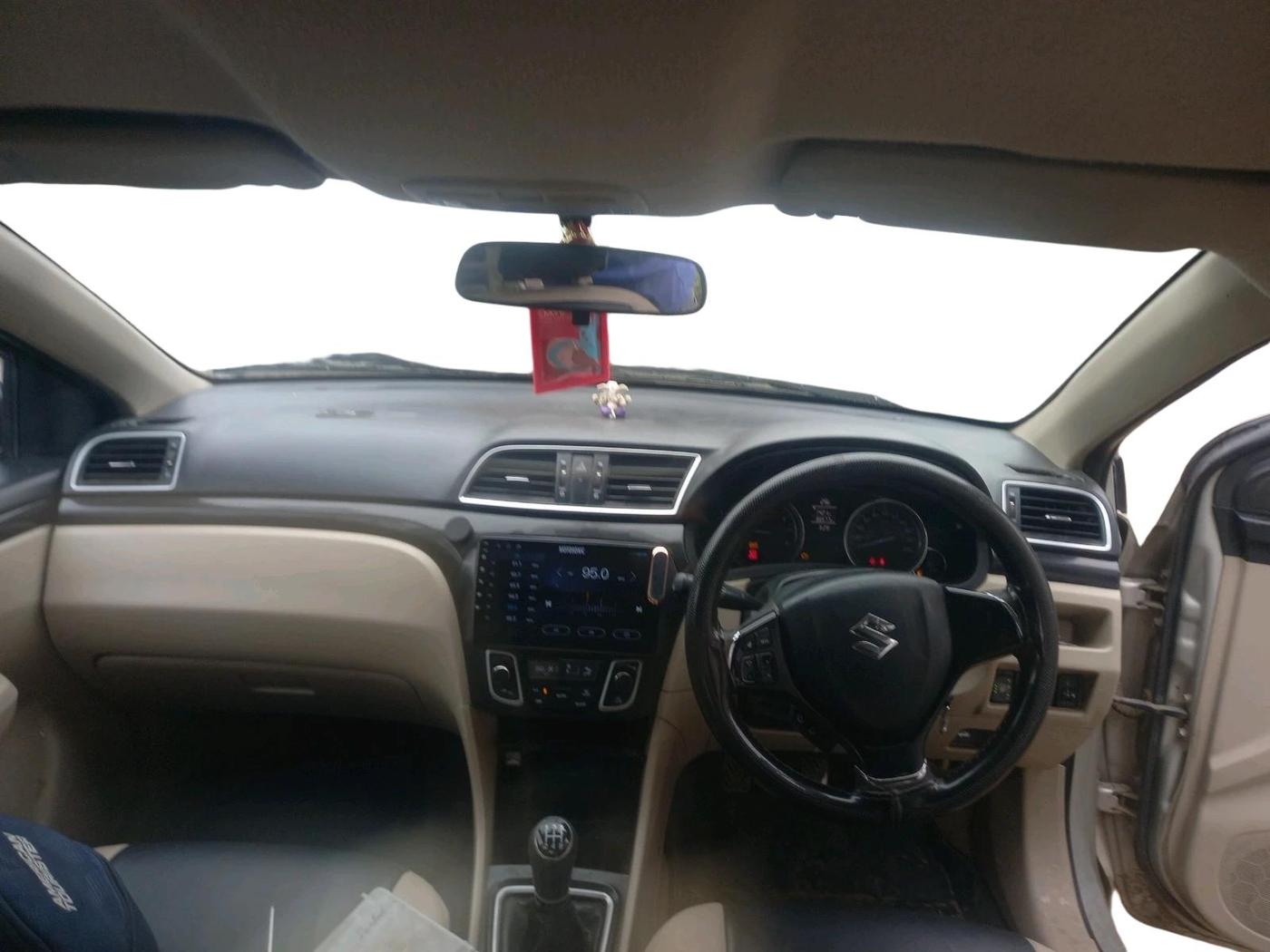 2016 Maruti Ciaz VXI, Petrol, Manual, 88,577 km, interior