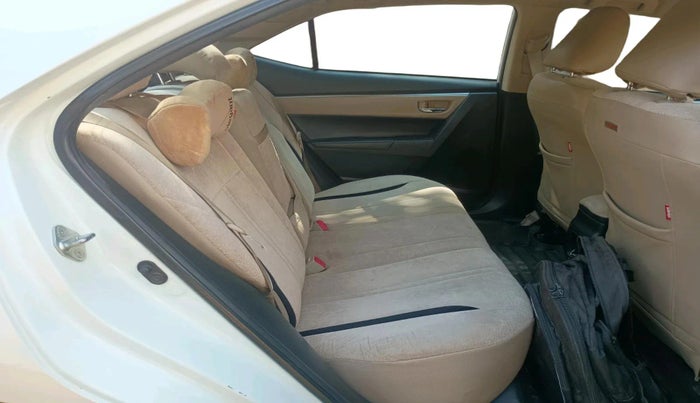 2014 Toyota Corolla Altis GL PETROL, Petrol, Manual, 2,02,883 km, interior