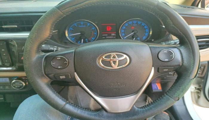 2014 Toyota Corolla Altis GL PETROL, Petrol, Manual, 2,02,883 km, interior