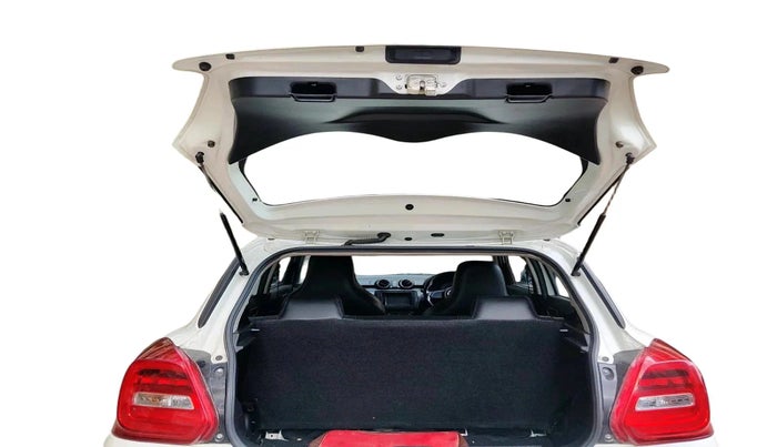 2020 Maruti Swift LXI, Petrol, Manual, 69,198 km, exterior