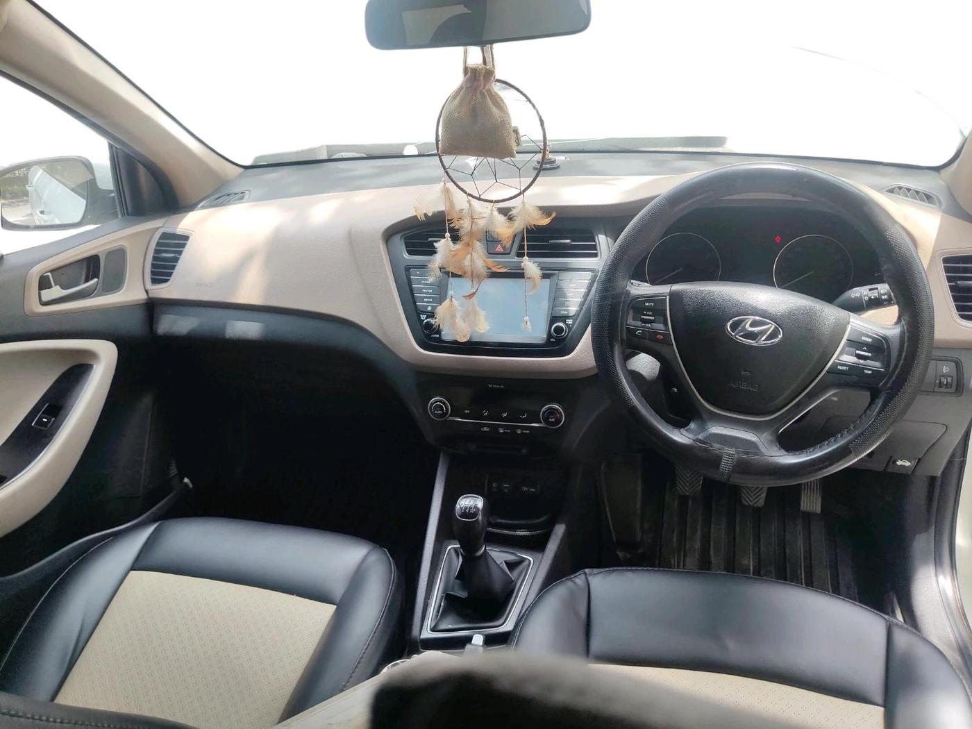 2017 Hyundai Elite i20 SPORTZ 1.2, Petrol, Manual, 1,03,540 km, interior