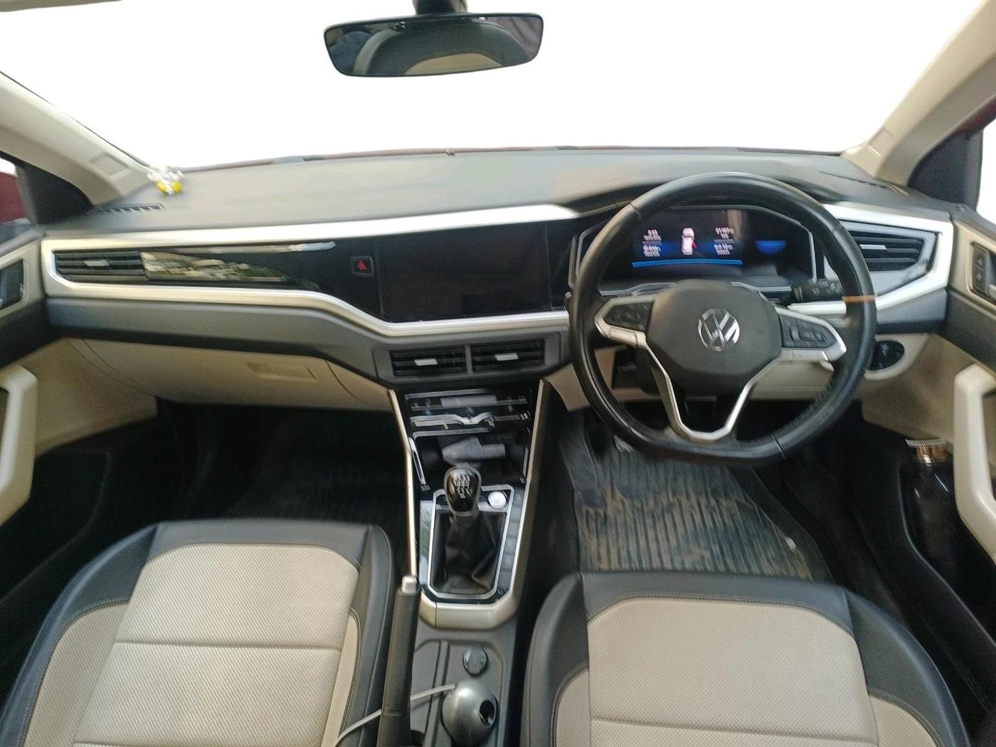 2023 Volkswagen VIRTUS TOPLINE TSI 1.0 MT, Petrol, Manual, 51,098 km, interior