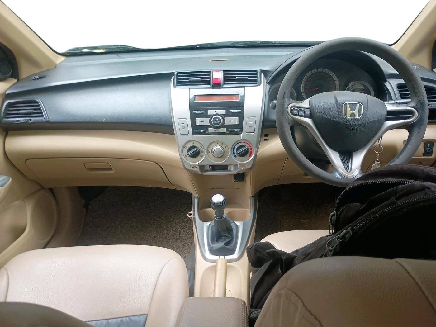2011 Honda City 1.5L I-VTEC V MT, Petrol, Manual, 1,72,109 km, interior