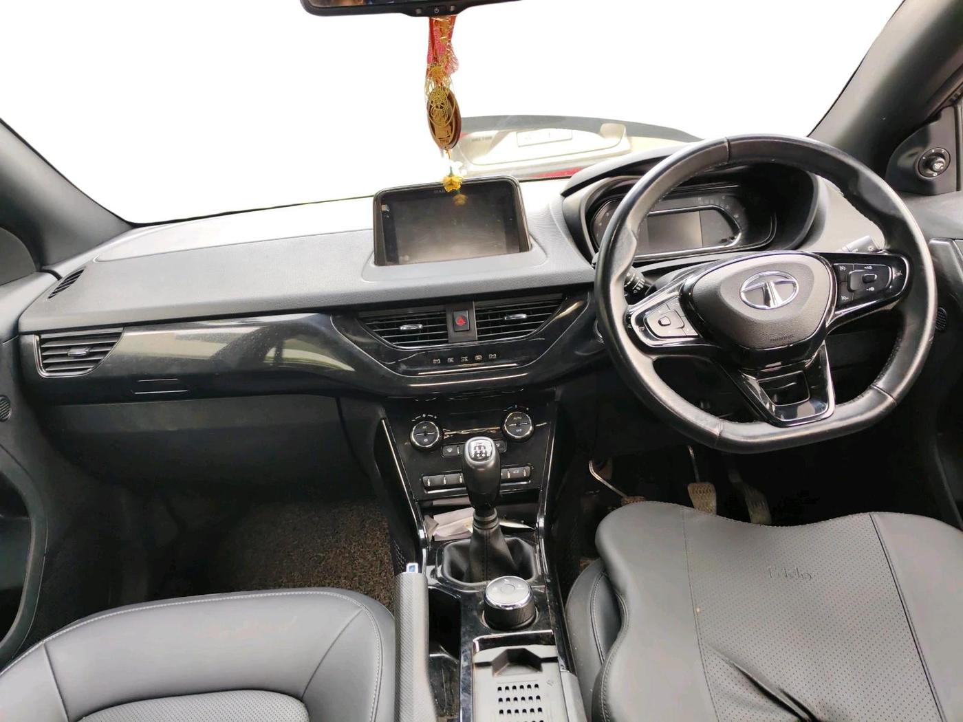 2023 Tata NEXON XZ PLUS LUX SUNROOF DARK PETROL, Petrol, Manual, 38,455 km, interior