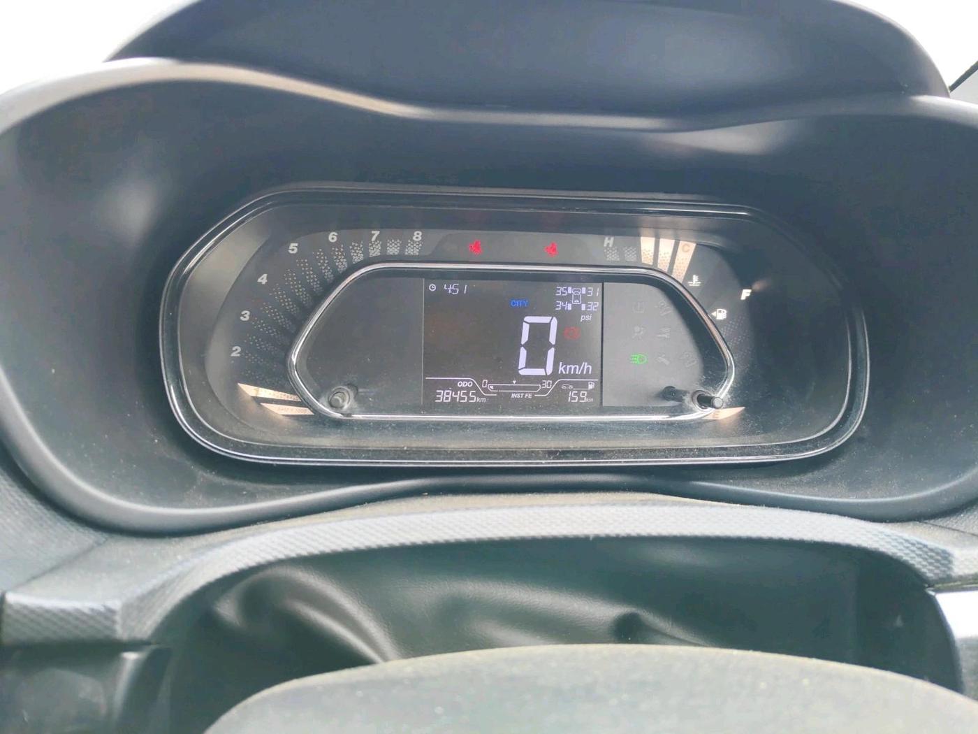 2023 Tata NEXON XZ PLUS LUX SUNROOF DARK PETROL, Petrol, Manual, 38,455 km, interior
