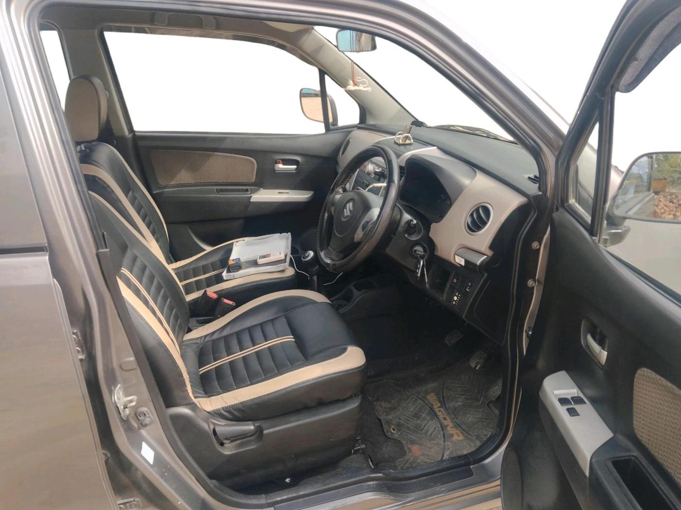 2013 Maruti Wagon R 1.0 LXI CNG, CNG, Manual, 1,33,787 km, interior