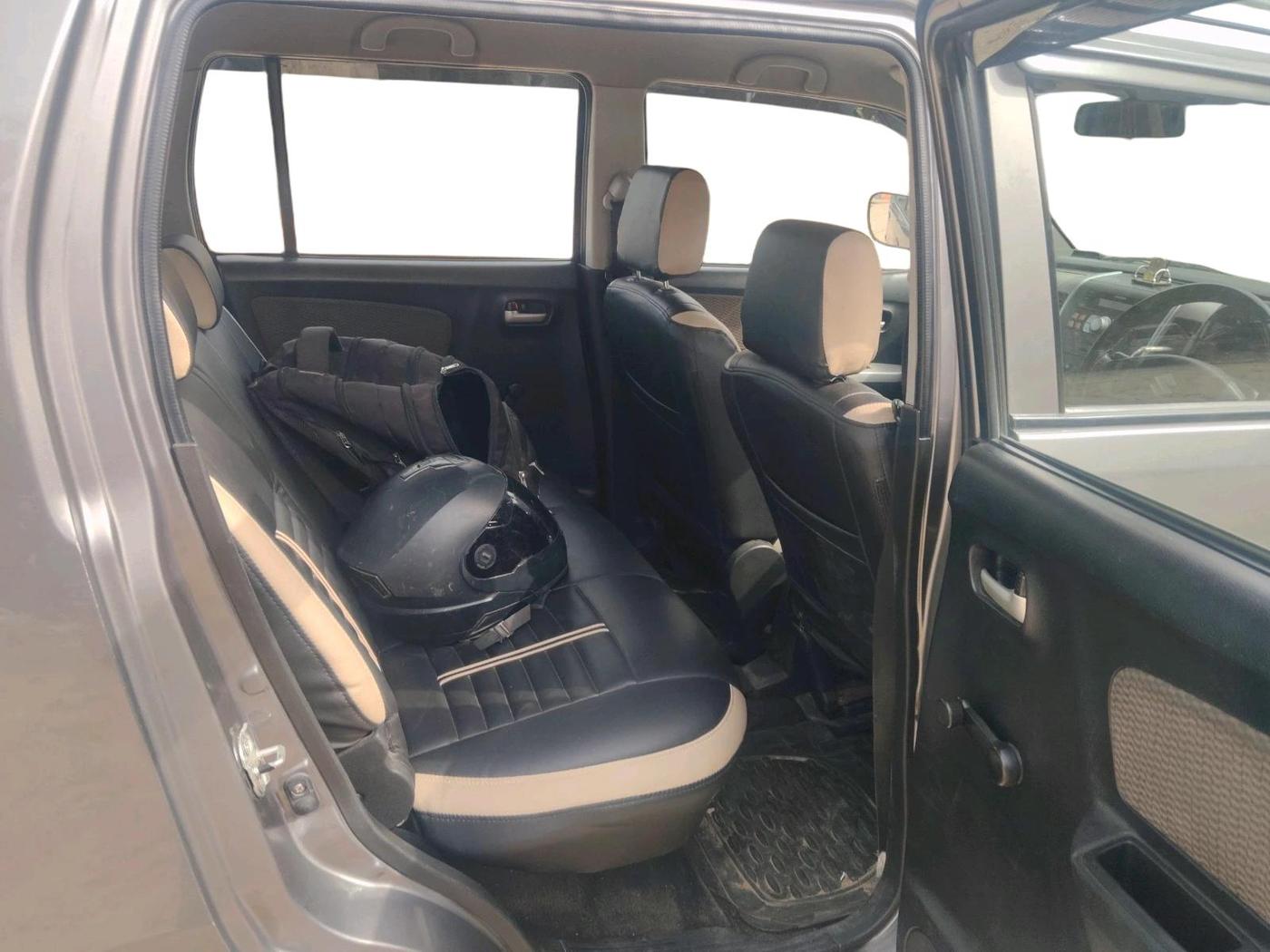 2013 Maruti Wagon R 1.0 LXI CNG, CNG, Manual, 1,33,787 km, interior