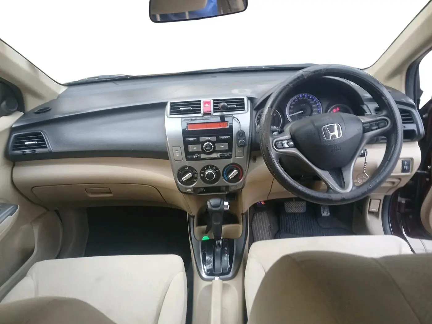 2012 Honda City 1.5L I-VTEC V AT, Petrol, Automatic, 1,17,651 km, interior
