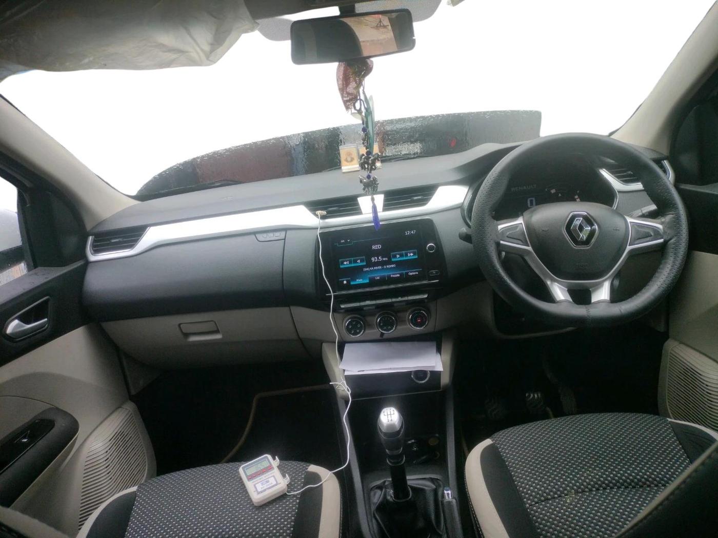 2020 Renault TRIBER RXZ, Petrol, Manual, 72,861 km, interior
