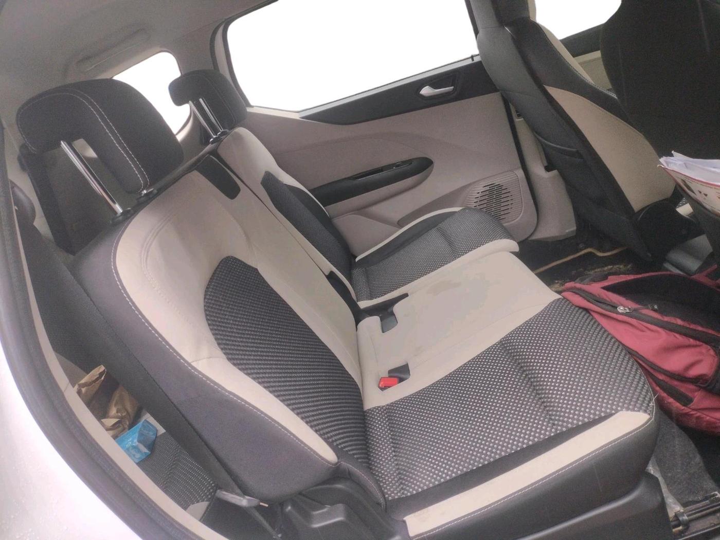 2020 Renault TRIBER RXZ, Petrol, Manual, 72,861 km, interior