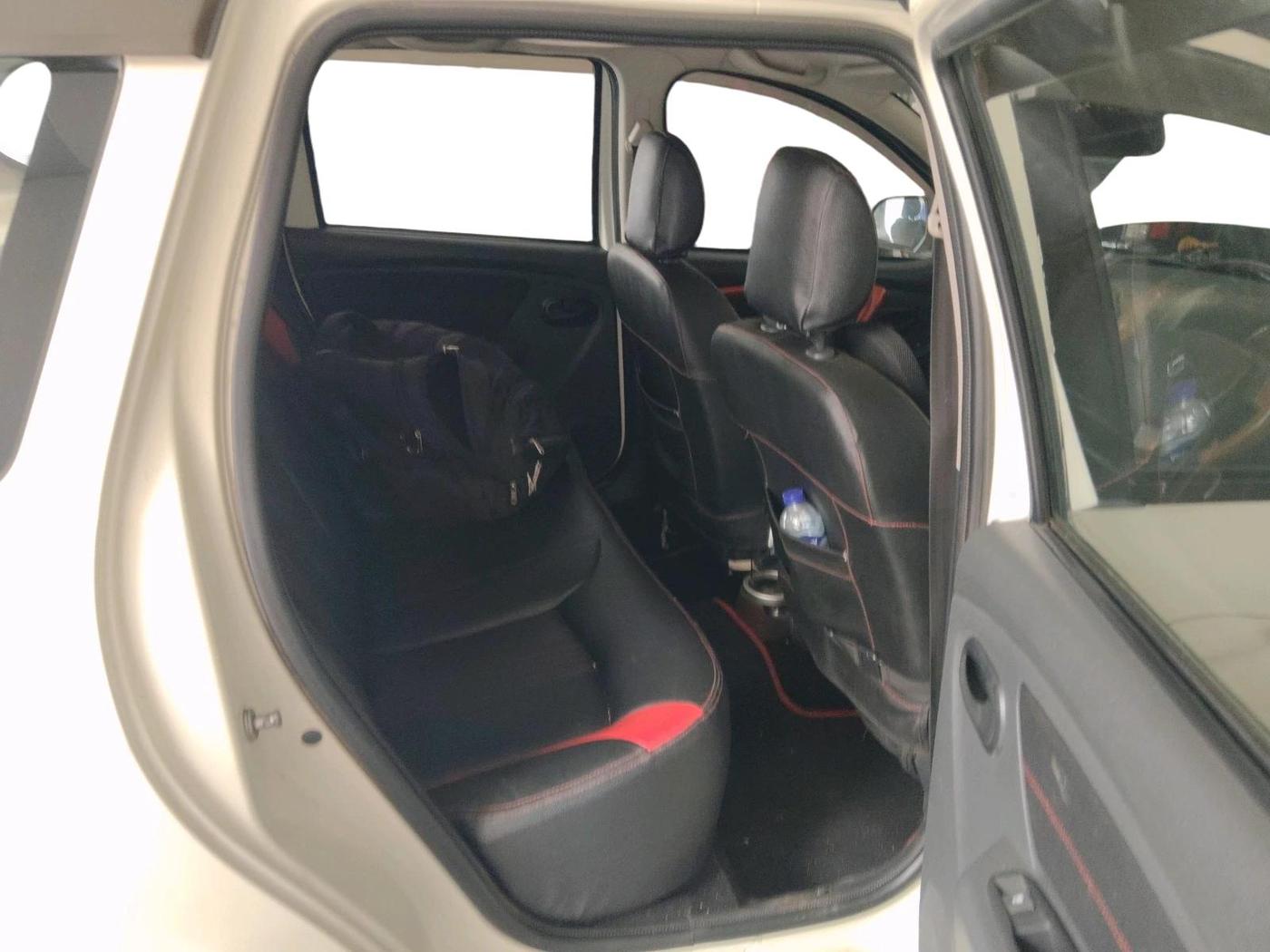 2016 Renault Duster 85 PS RXS MT DIESEL, Diesel, Manual, 88,876 km, interior