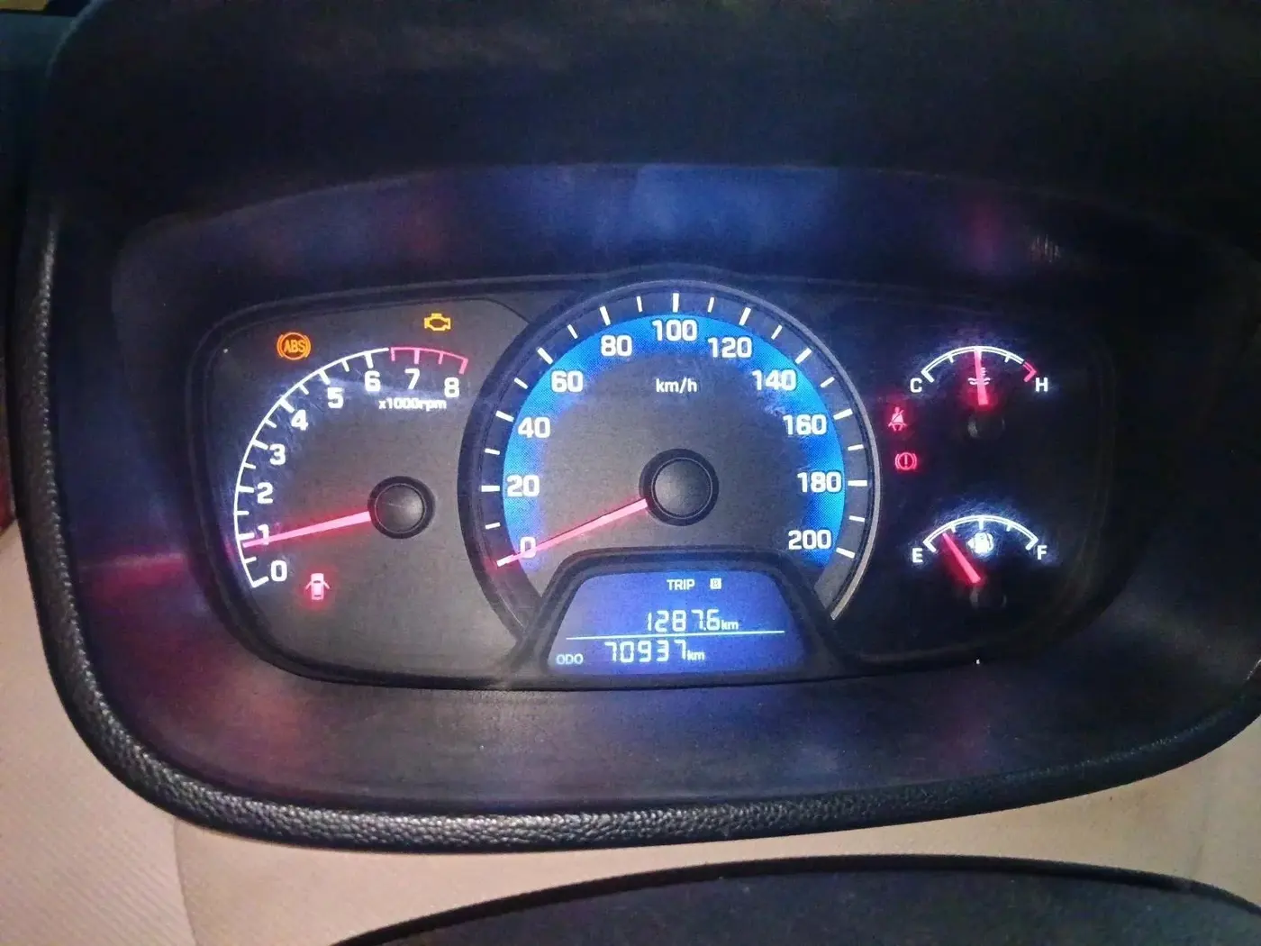 2015 Hyundai Xcent SX 1.2, CNG, Manual, 71,200 km, interior