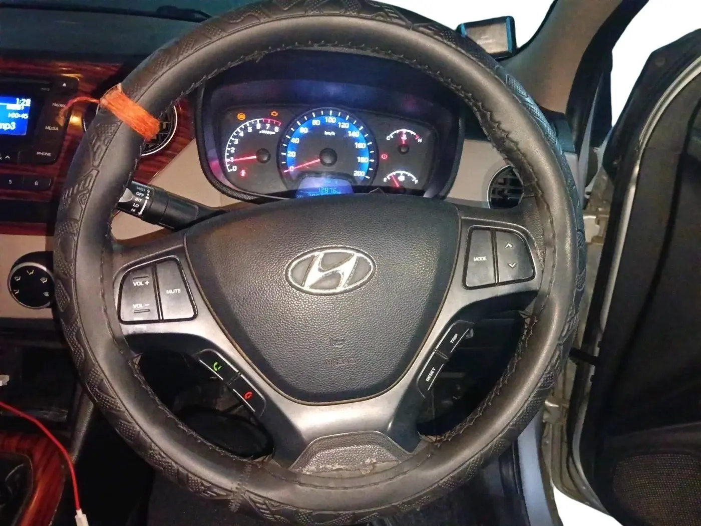 2015 Hyundai Xcent SX 1.2, CNG, Manual, 71,200 km, interior