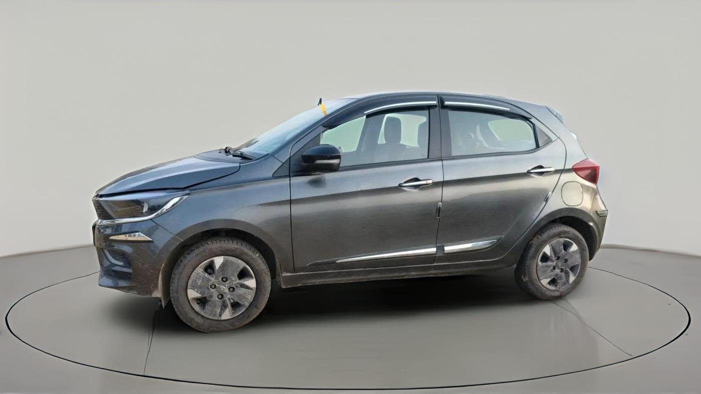 2025 Tata Tiago XZ iCNG, CNG, Manual, 13,915 km, exterior